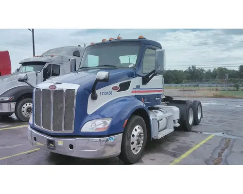 Complete Vehicle PETERBILT 579 LKQ Heavy Truck - Goodys