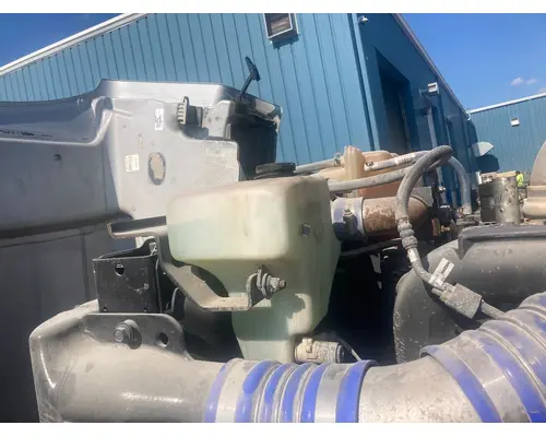Peterbilt 579 Windshield Washer Reservoir