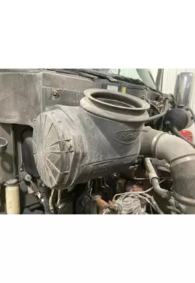 Peterbilt 587 Air Cleaner