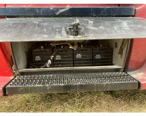 Peterbilt 587 Battery Box