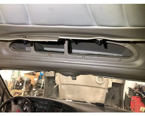 Peterbilt 587 Body, Misc. Parts