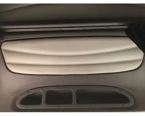 Peterbilt 587 Body, Misc. Parts