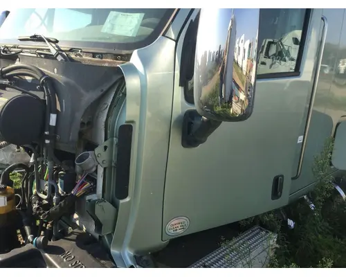 Peterbilt 587 Cab Assembly