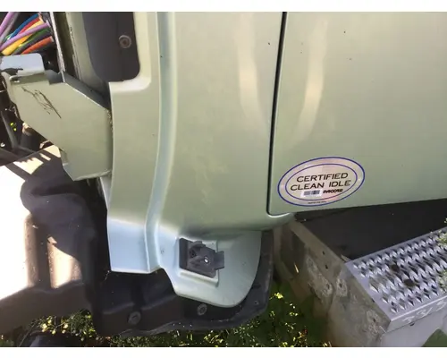 Peterbilt 587 Cab Assembly