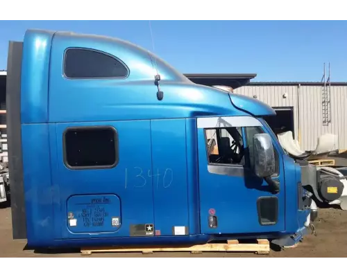 Peterbilt 587 Cab