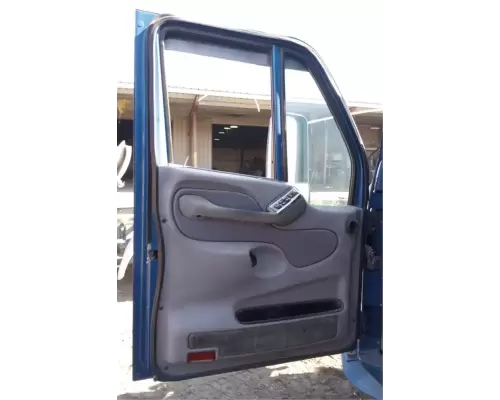 Peterbilt 587 Cab