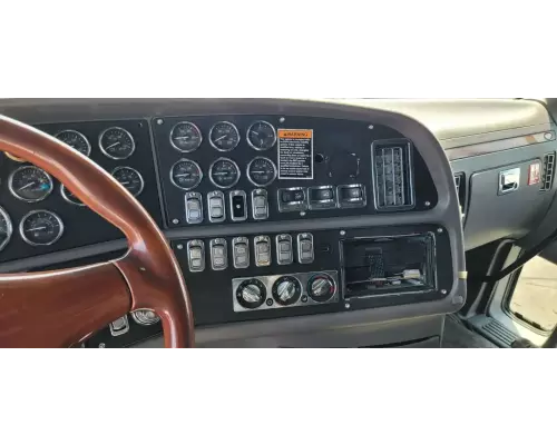 Peterbilt 587 Cab