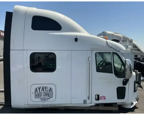 Peterbilt 587 Cab