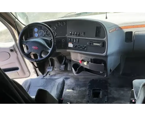 Peterbilt 587 Cab