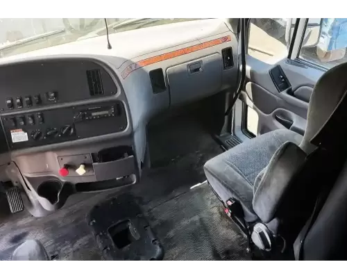 Peterbilt 587 Cab