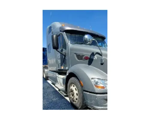 Cab PETERBILT 587 LKQ Geiger Truck Parts