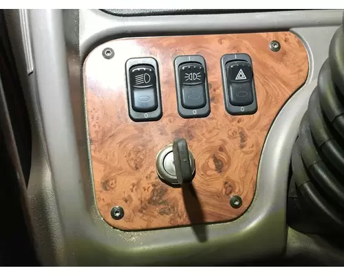 Peterbilt 587 Dash Assembly