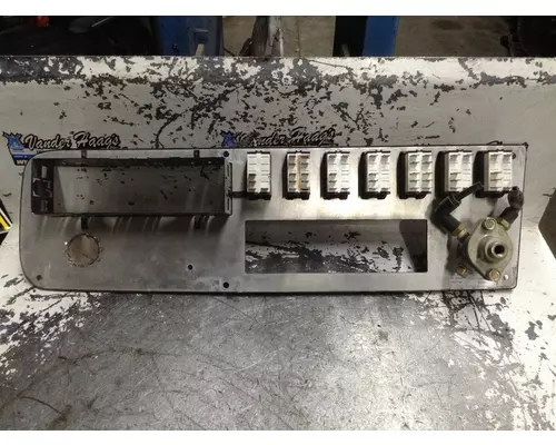 Peterbilt 587 Dash Assembly