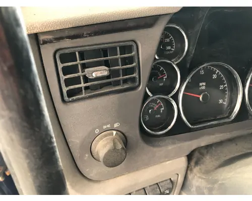 Peterbilt 587 Dash Assembly