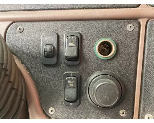 Peterbilt 587 Dash Assembly