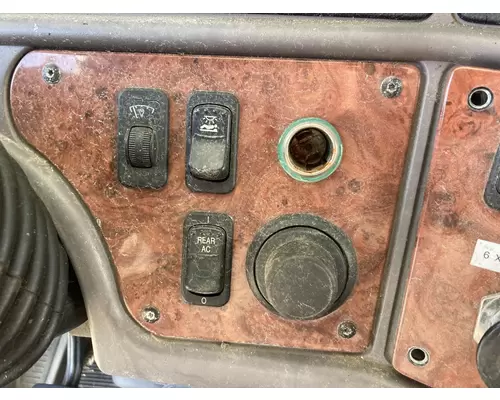 Peterbilt 587 Dash Panel