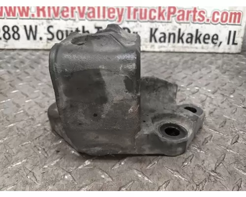 Peterbilt 587 Engine Mounts