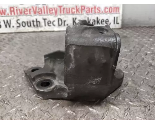 Peterbilt 587 Engine Mounts