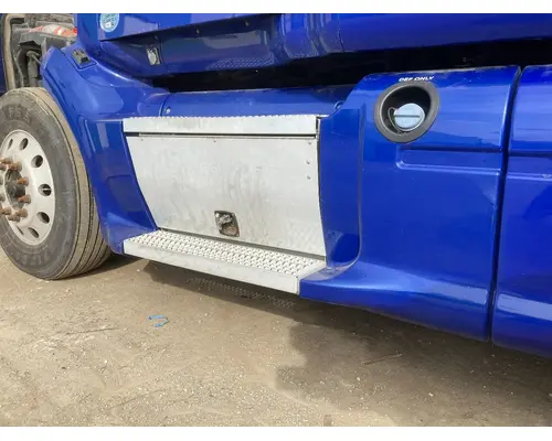 Peterbilt 587 Fairing (Side)