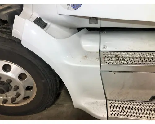 Peterbilt 587 Fairing (Side)