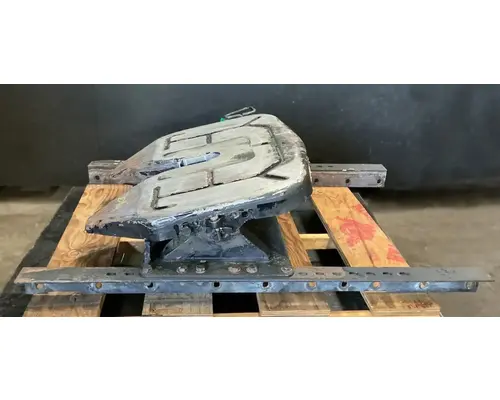 Peterbilt 587 Fifth Wheel