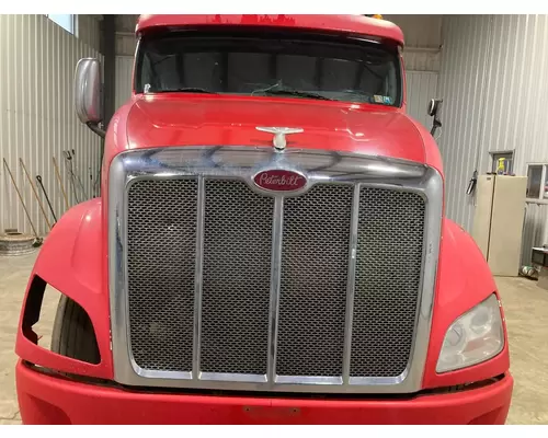 Peterbilt 587 Hood