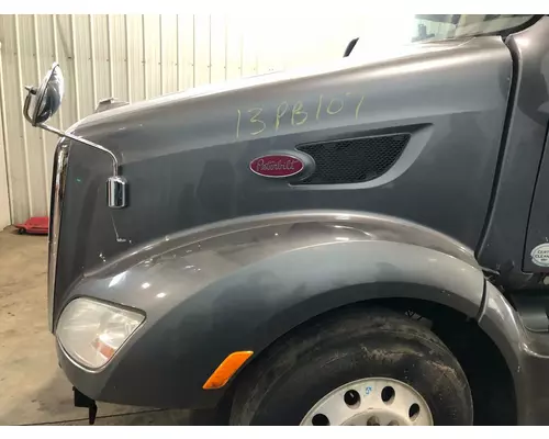 Peterbilt 587 Hood