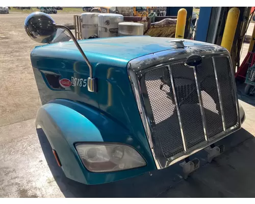 Peterbilt 587 Hood