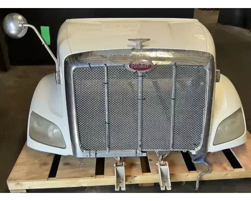 Peterbilt 587 Hood