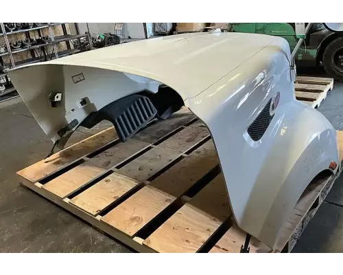 Peterbilt 587 Hood