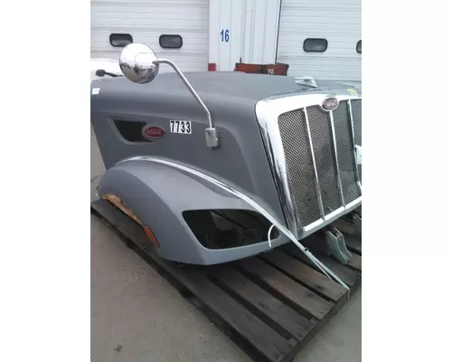 Hood PETERBILT 587 LKQ Geiger Truck Parts