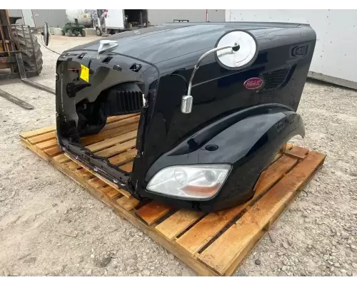 Peterbilt 587 Hood