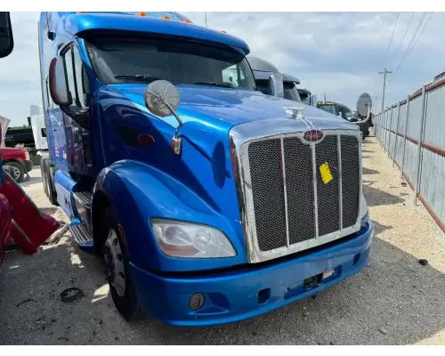 Peterbilt 587 Hood