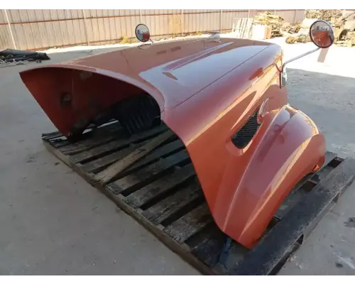 Peterbilt 587 Hood