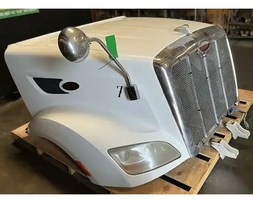 Peterbilt 587 Hood