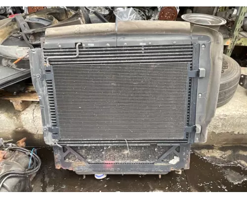 Peterbilt 587 Intercooler