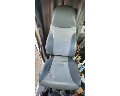 Peterbilt 587 Seat, Front