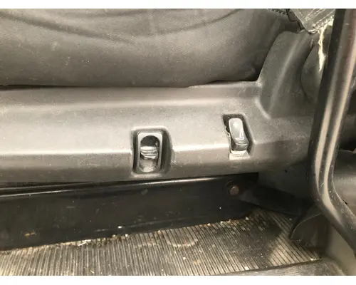 Peterbilt 587 Seat (non-Suspension)