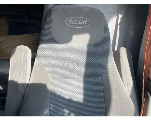 Peterbilt 587 Seat (non-Suspension)