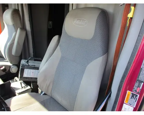 Seat, Front PETERBILT 587 LKQ Heavy Truck - Tampa