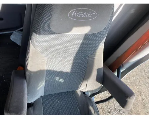 Seat, Front Peterbilt 587 Vander Haags Inc Col