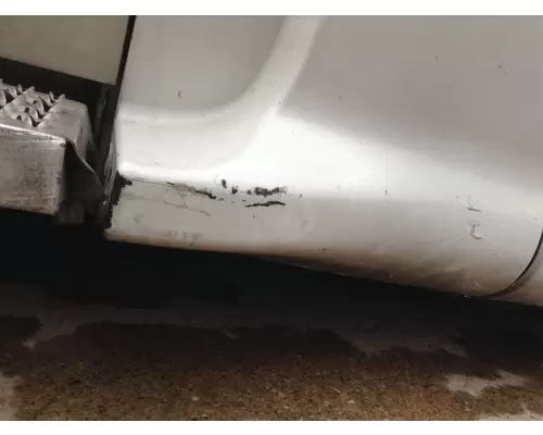 Peterbilt 587 Skirt
