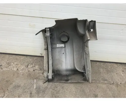 Peterbilt 587 Skirt