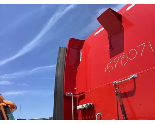 Peterbilt 587 Sleeper Fairing