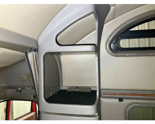 Sleeper Peterbilt 587 Vander Haags Inc Sf