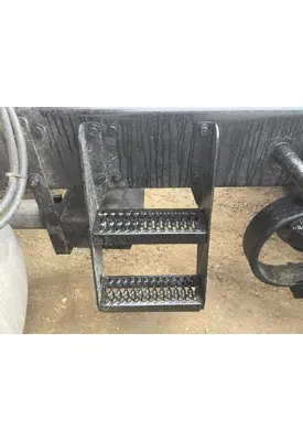 Peterbilt 587 Step (Fuel Tank, Fairing