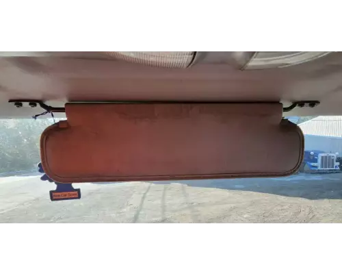 Peterbilt 587 Sun Visor (External)