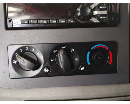 Temperature Control PETERBILT 587 LKQ Heavy Truck - Tampa