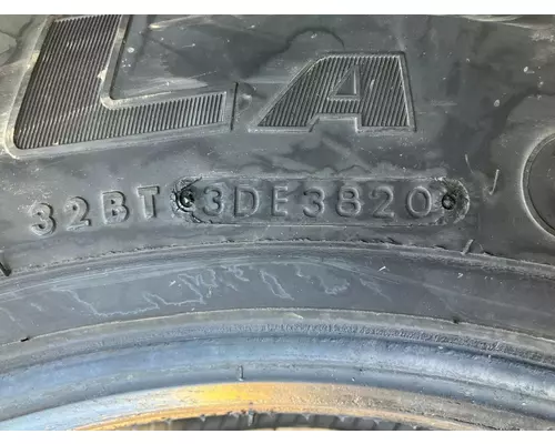 Peterbilt 587 Tires