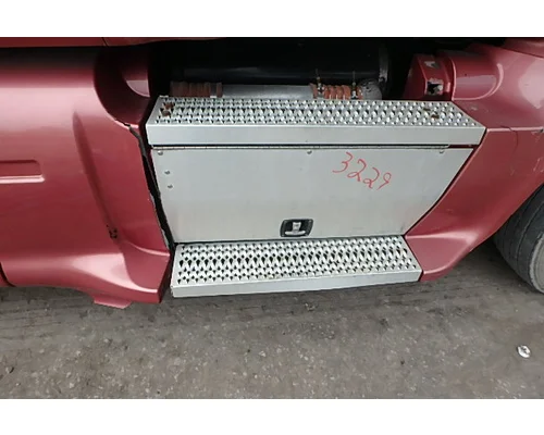 Tool Box PETERBILT 587 Sam's Riverside Truck Parts Inc